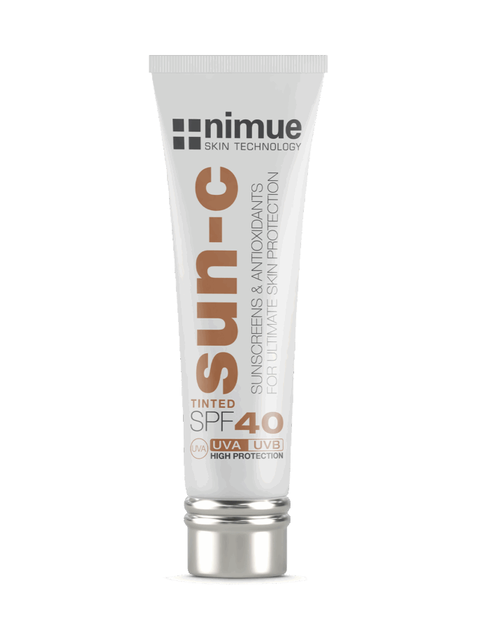 SUN- C Päikesekaitse SPF 40 TOONIGAEkslusiivne ja multifunktsionaalne Nimue toonitud päikeskaitsekreem näole.