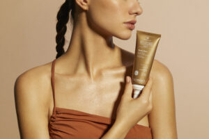 HELIOCARE 360º Body Glow SPF50+